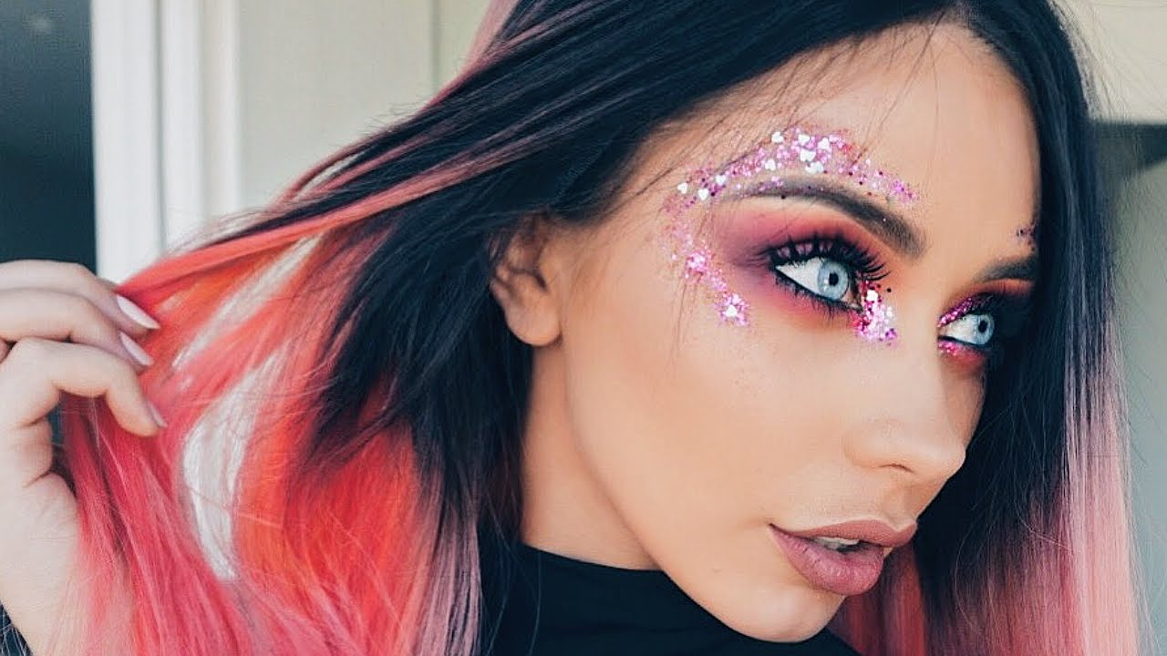 Get ready for Longitude with 8 festival-worthy hair & makeup looks.