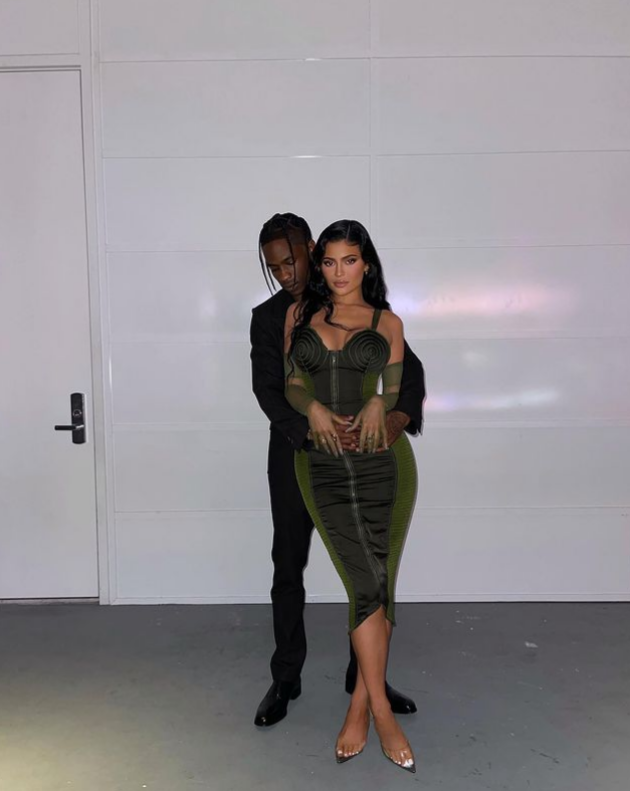 Kylie Jenner Admits She Cried For Weeks Following Sons Birth Shemazing 