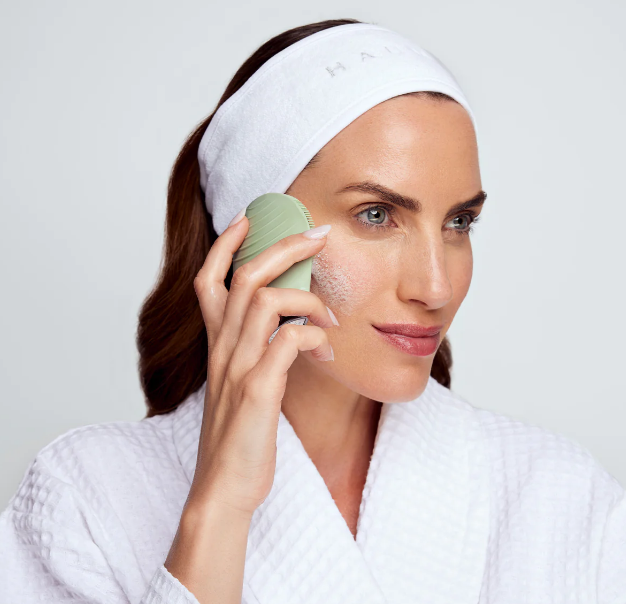 Can’t afford a salon facial? This cleansing device is the answer to